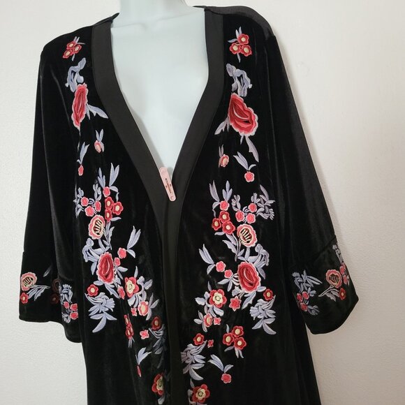 Black Velvet Floral Embroidered Kimono Cardigan Torrid Plus Size - Picture 13 of 13